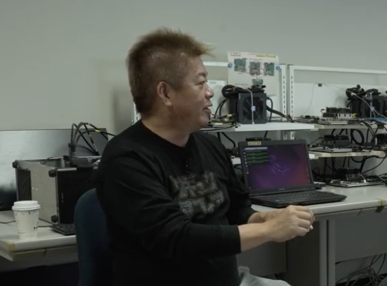 インタビュー中の堀江さん、藤原さん、中島さん3-2@ZEROICHI
